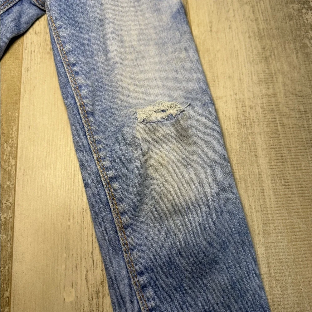 Old Navy Light Blue‎ Distressed Jeans Slim Fit | Girls Size 5T